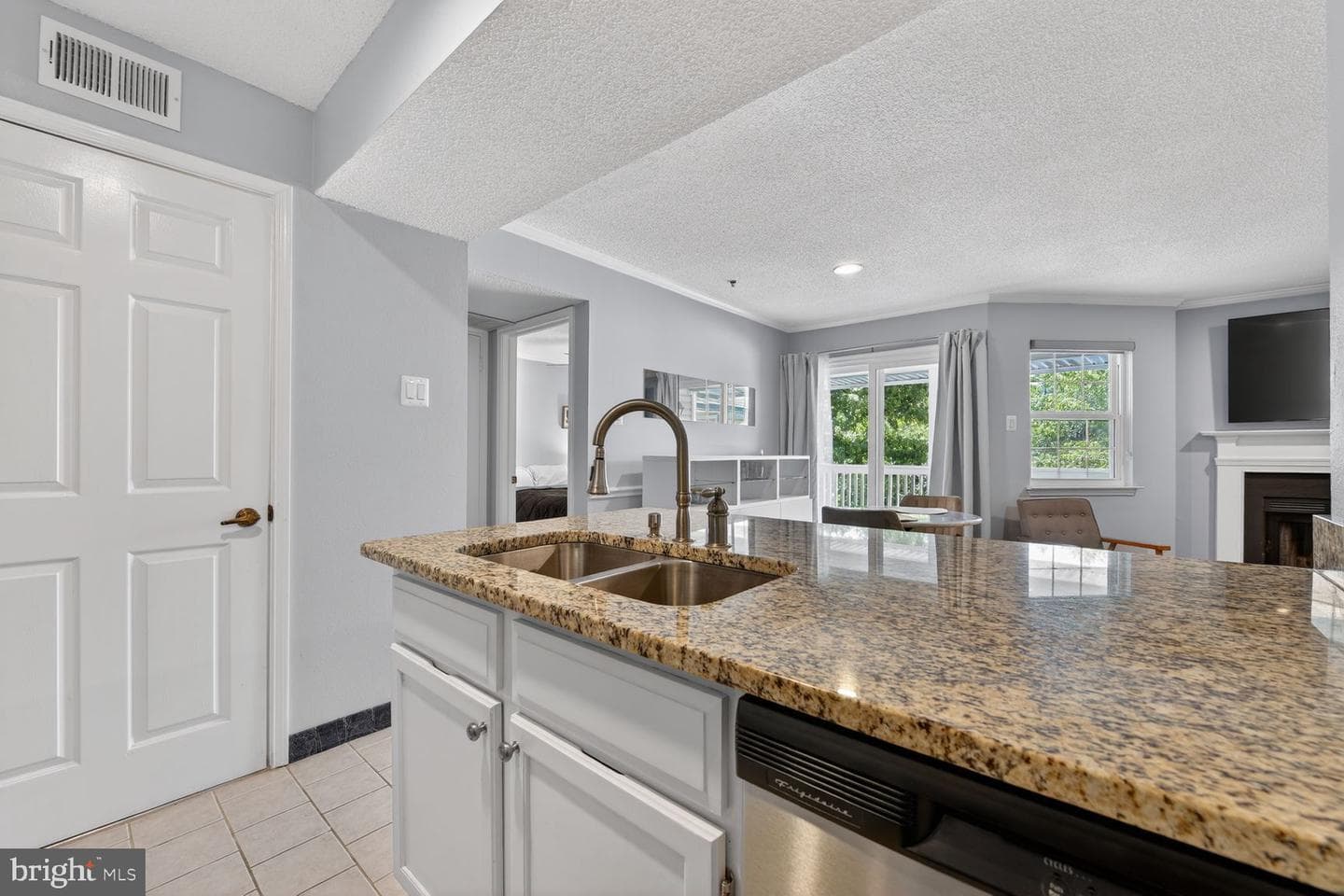 1524 Lincoln Way #416 photo 13
