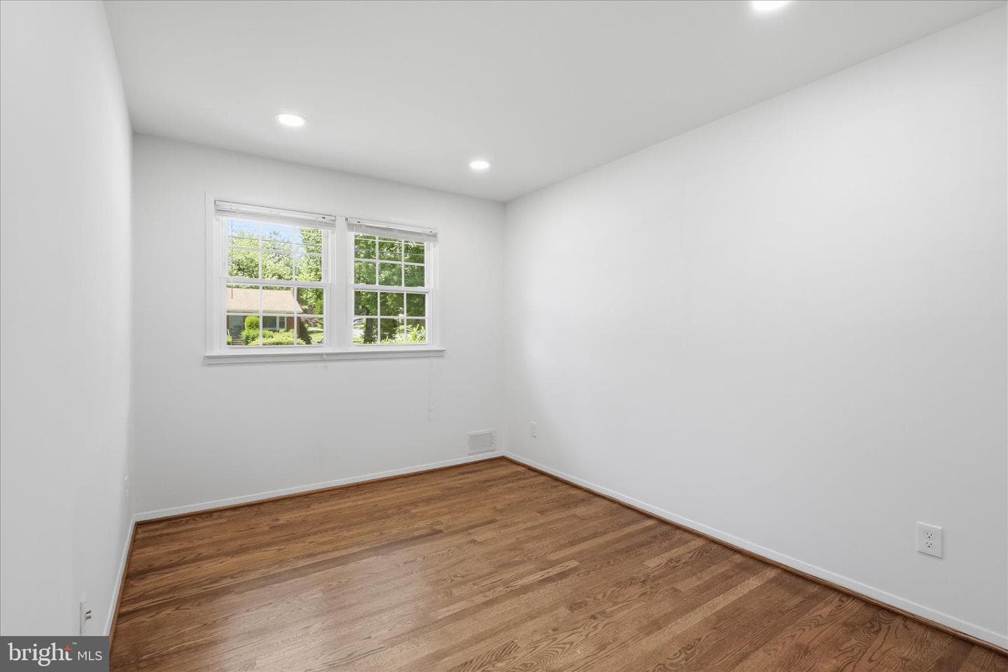 5609 Sedgwick Lane photo 20