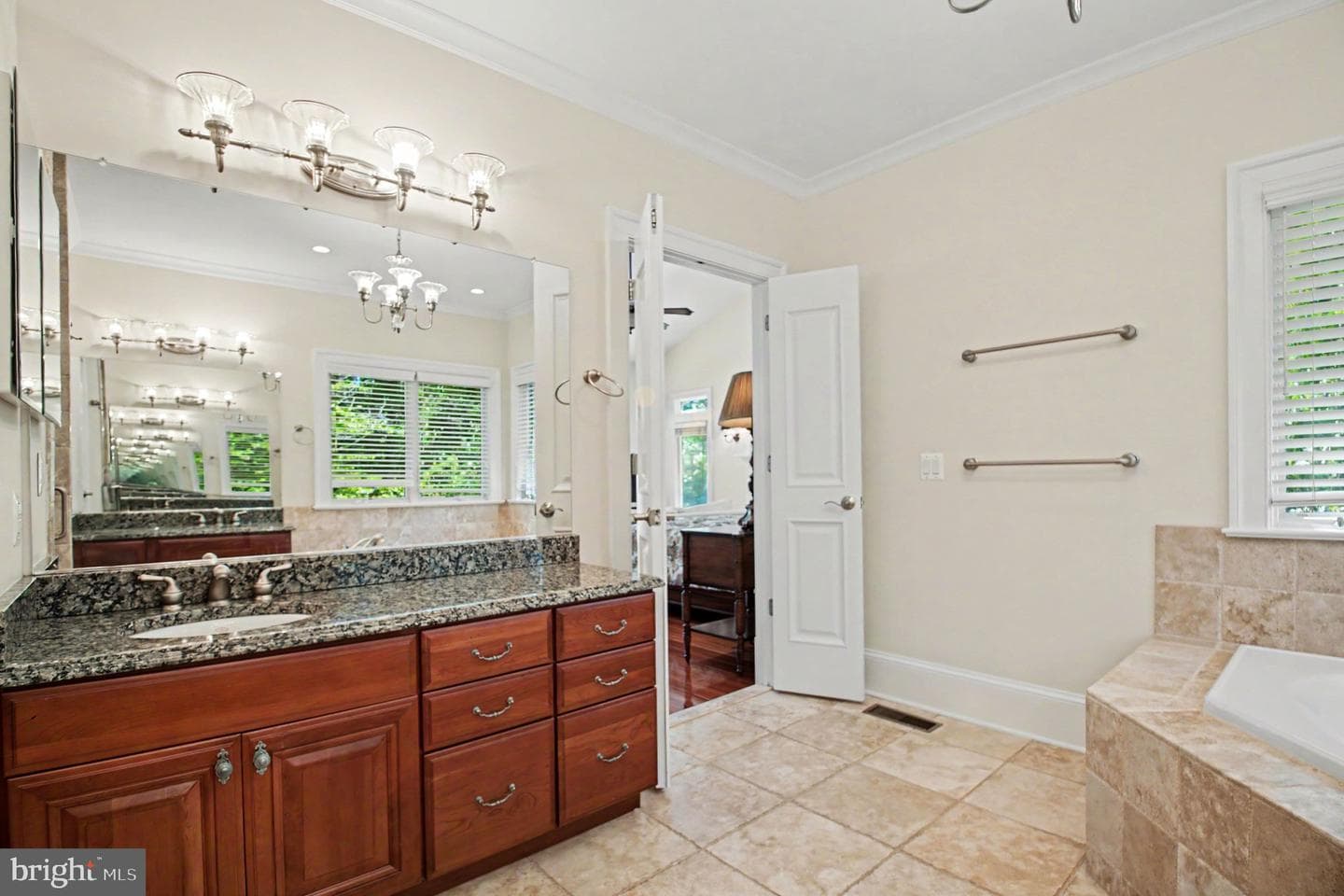 5985 Saint Catherines Lane photo 27