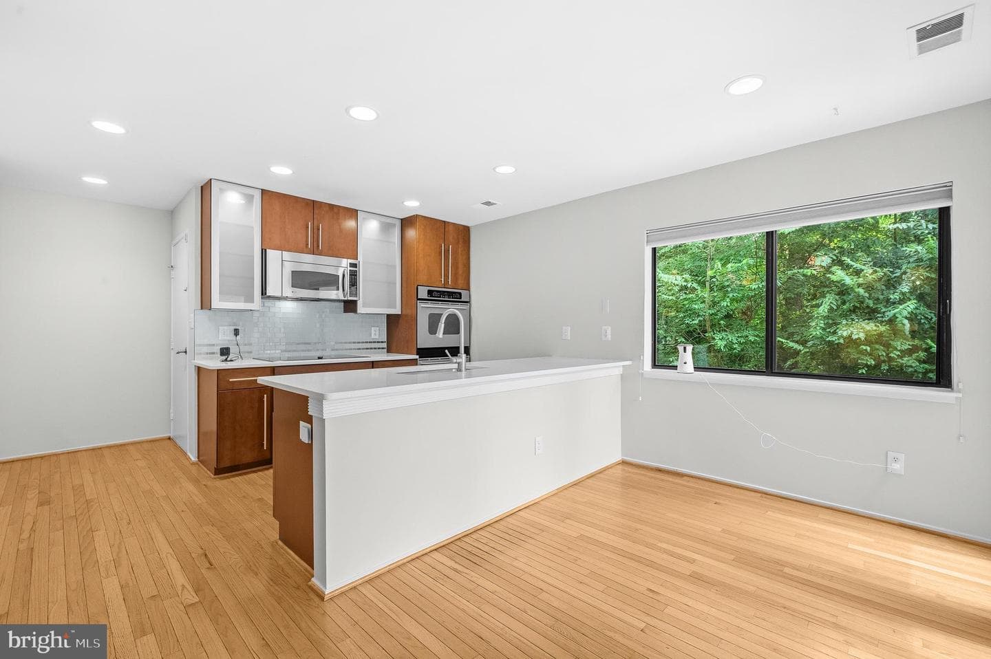 2105 South Bay Lane photo 6