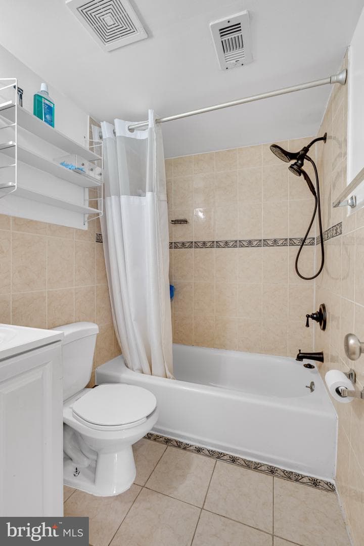 4943 Americana Drive #d-102 photo 23