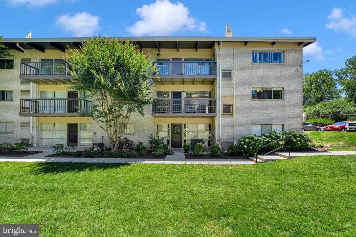 4943 Americana Drive #d-102 photo 30