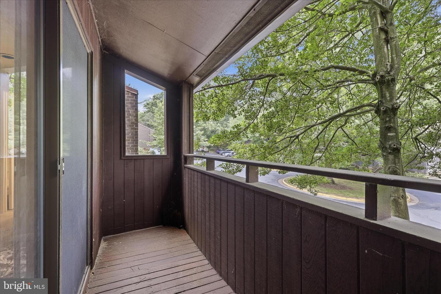 2043 Wethersfield Court photo 18