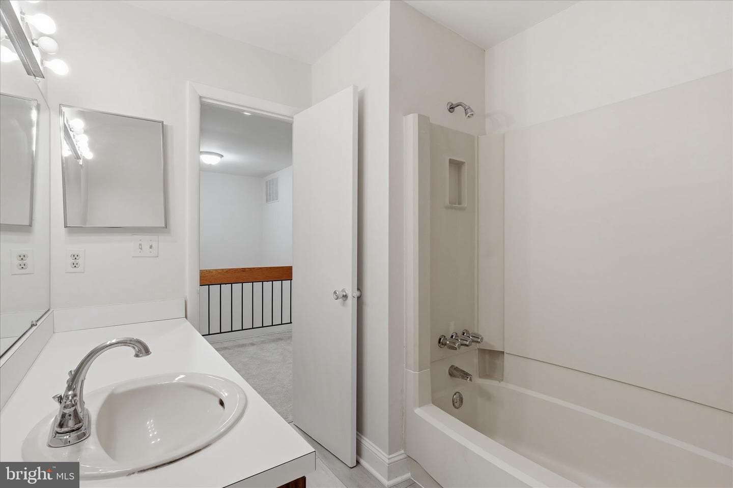 2043 Wethersfield Court photo 29