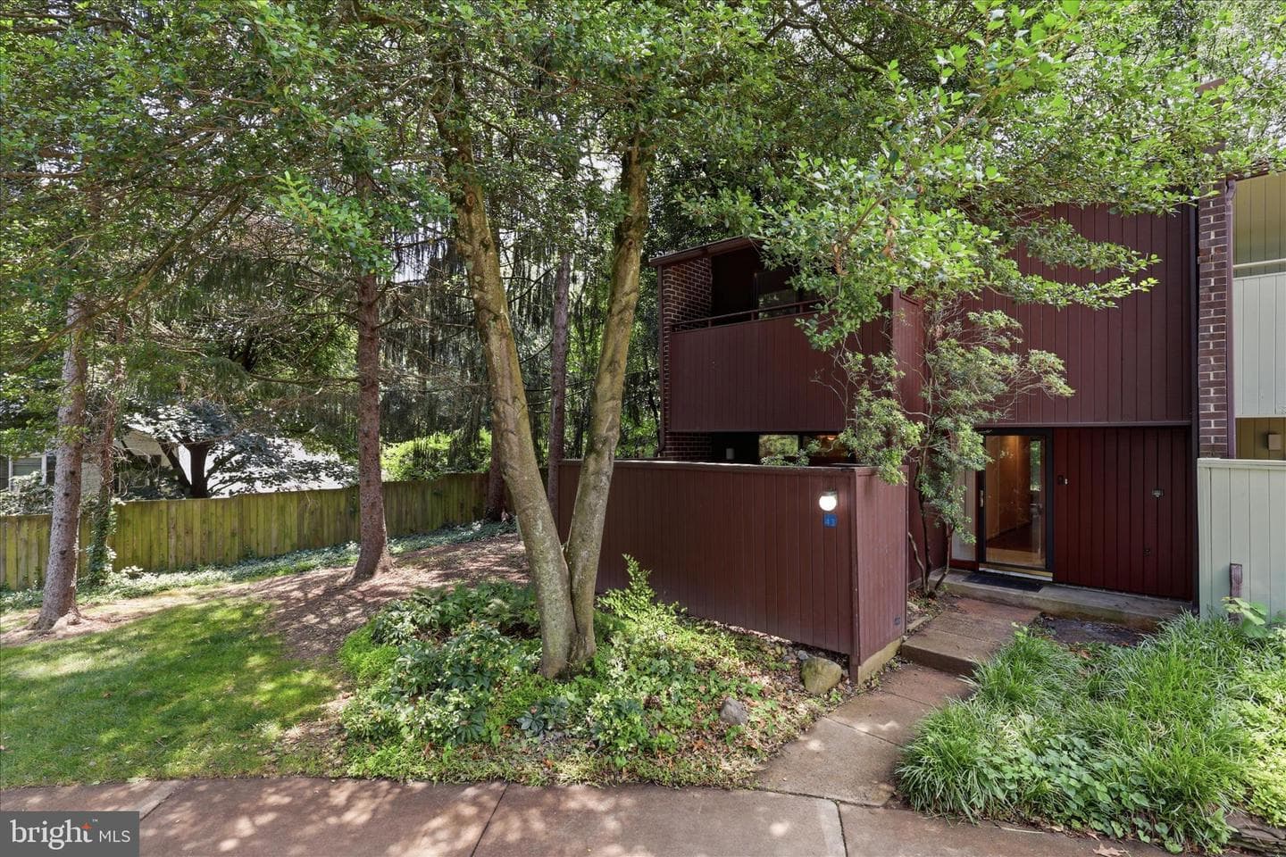 2043 Wethersfield Court photo 38