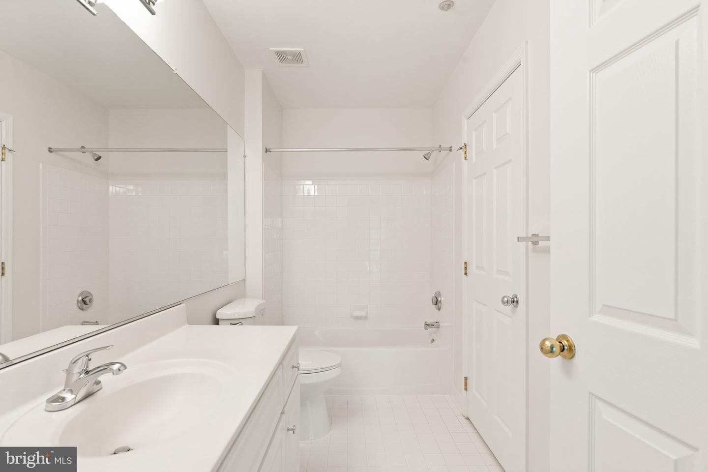 6990 Falls Reach Drive #408 photo 37