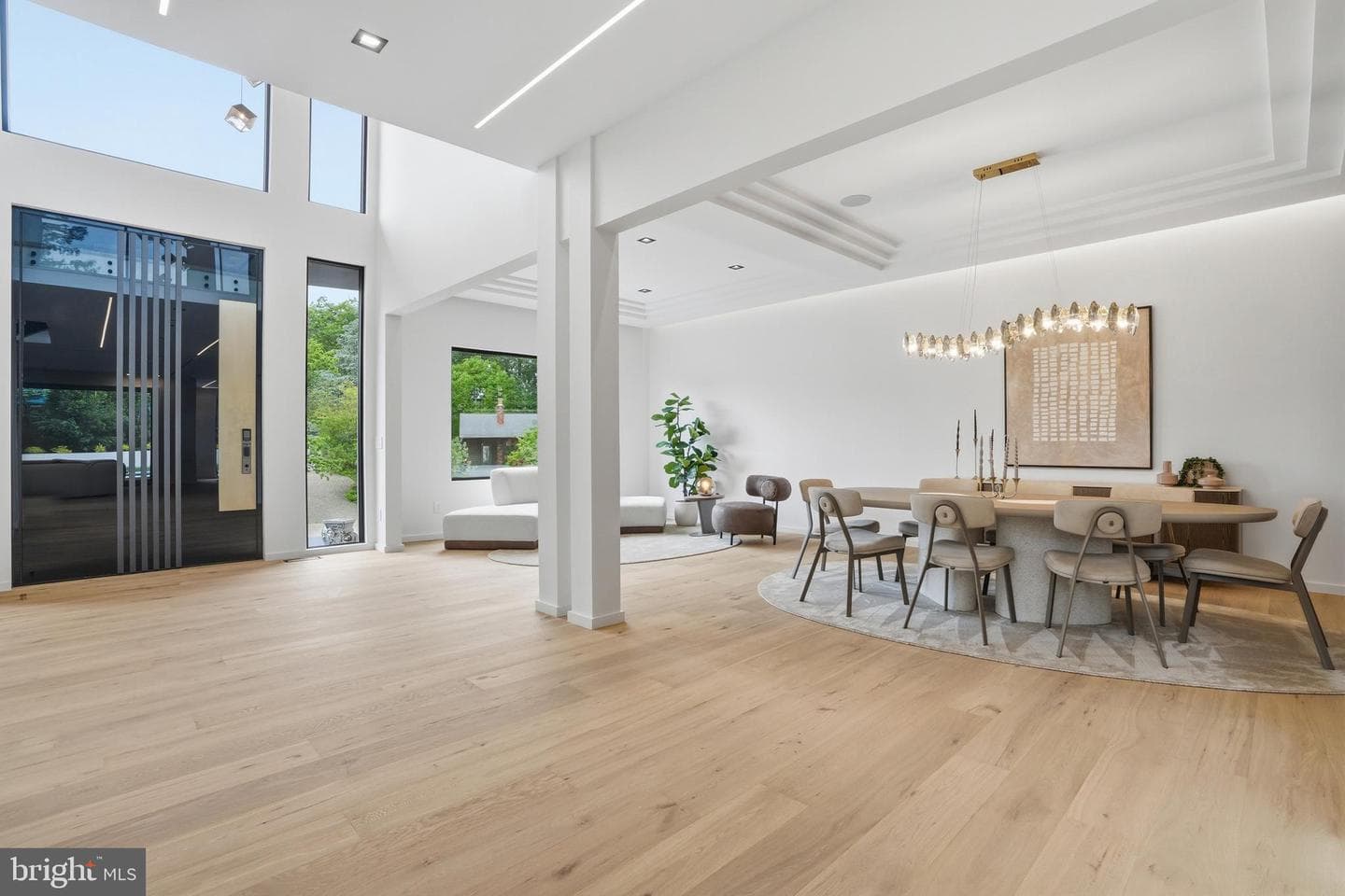 1803 Dumbarton Street photo 11