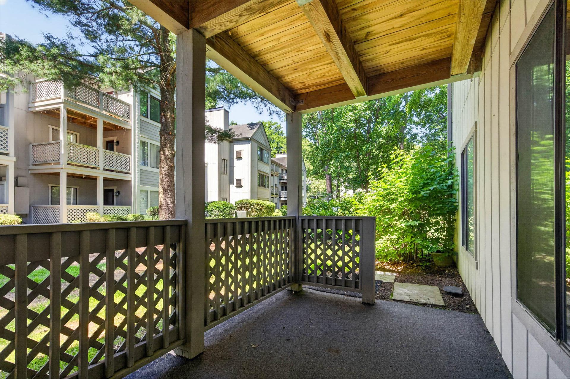 2281 Hunters Run Drive #2281 photo 14