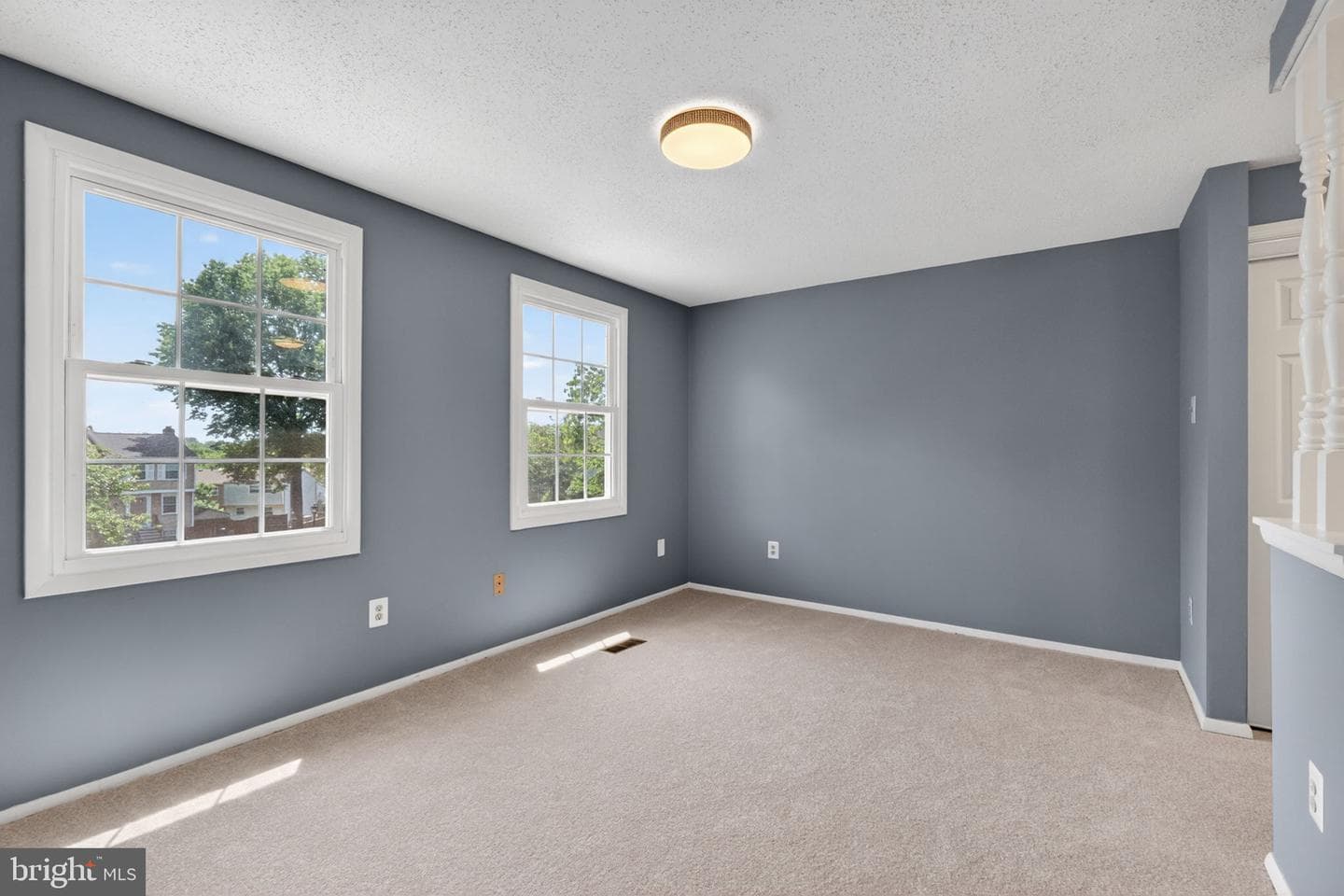 6844 Heatherway Court photo 5