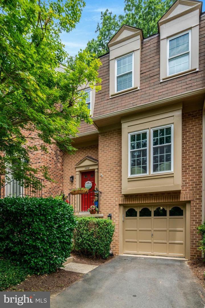 7838 Ashley Glen Rd, Annandale