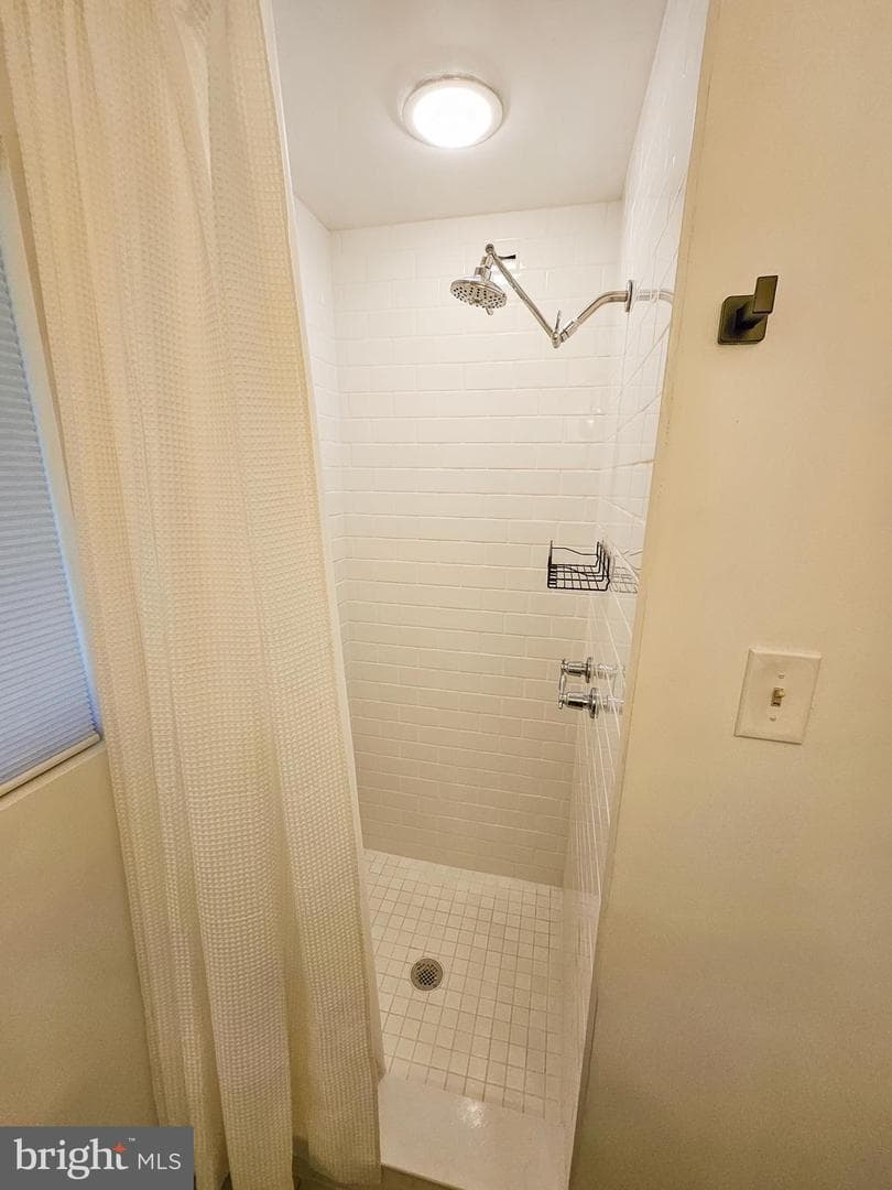 7601 Rudyard Street photo 21