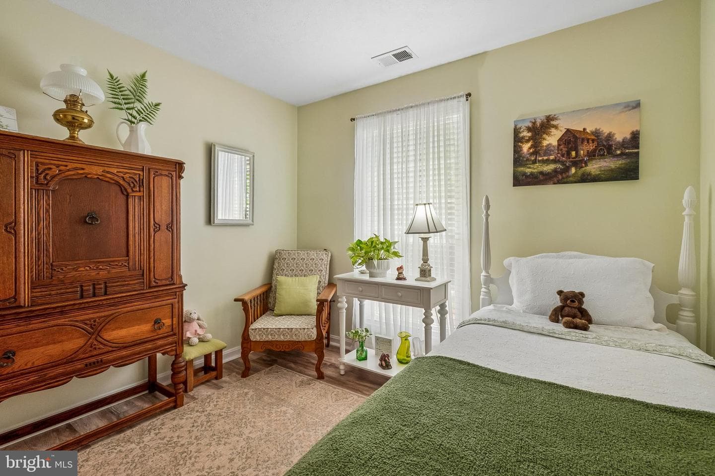 10090 Oakton Terrace Road photo 17