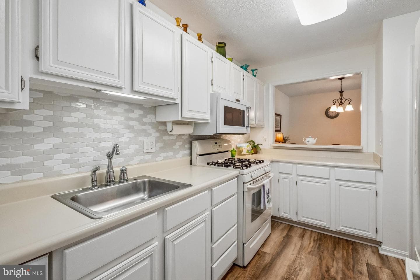 10090 Oakton Terrace Road photo 6