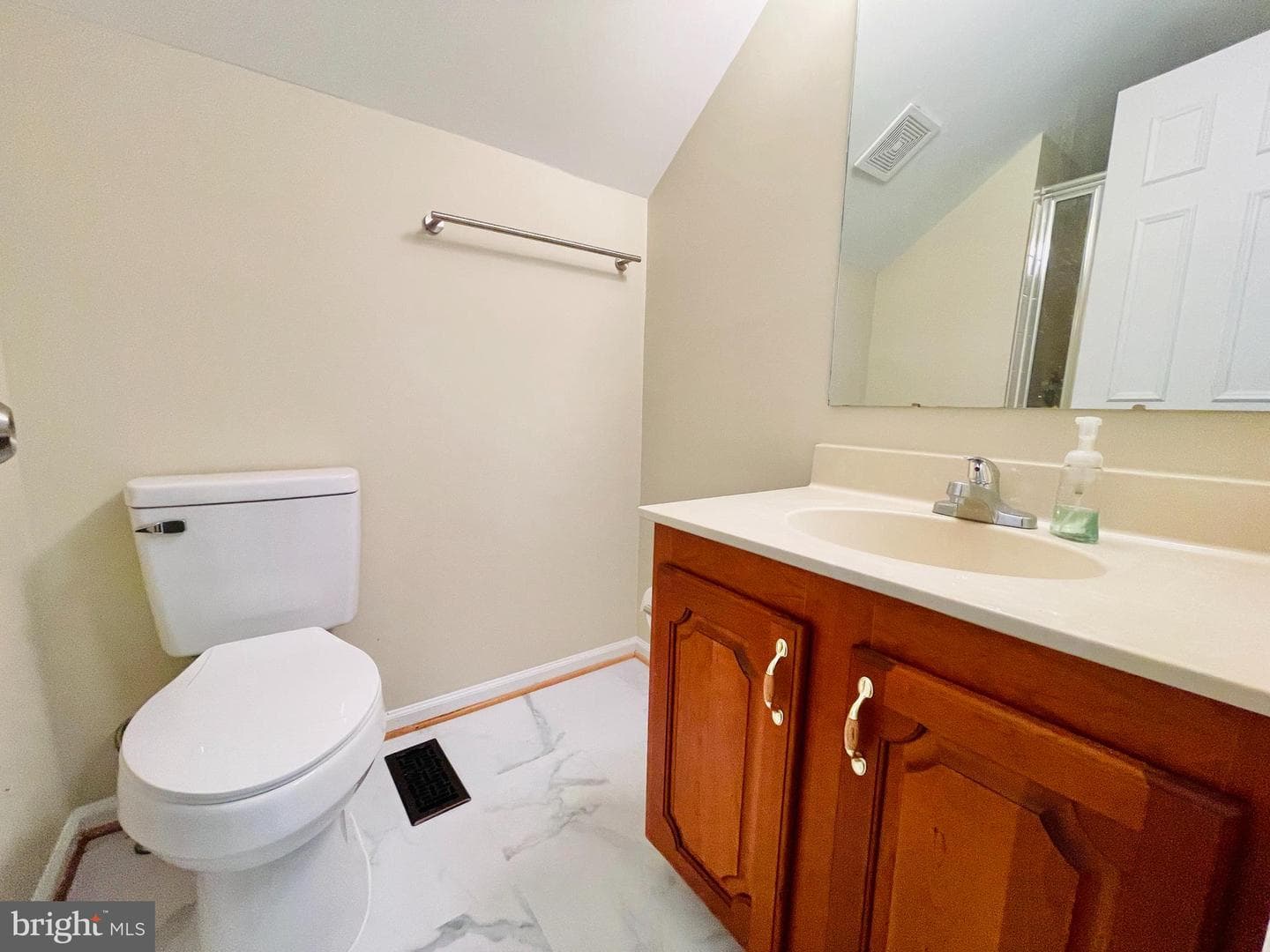 7227 Devereux Court photo 15