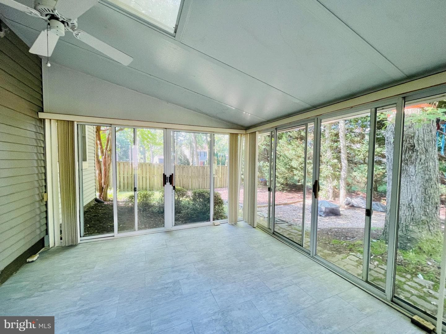 7227 Devereux Court photo 4