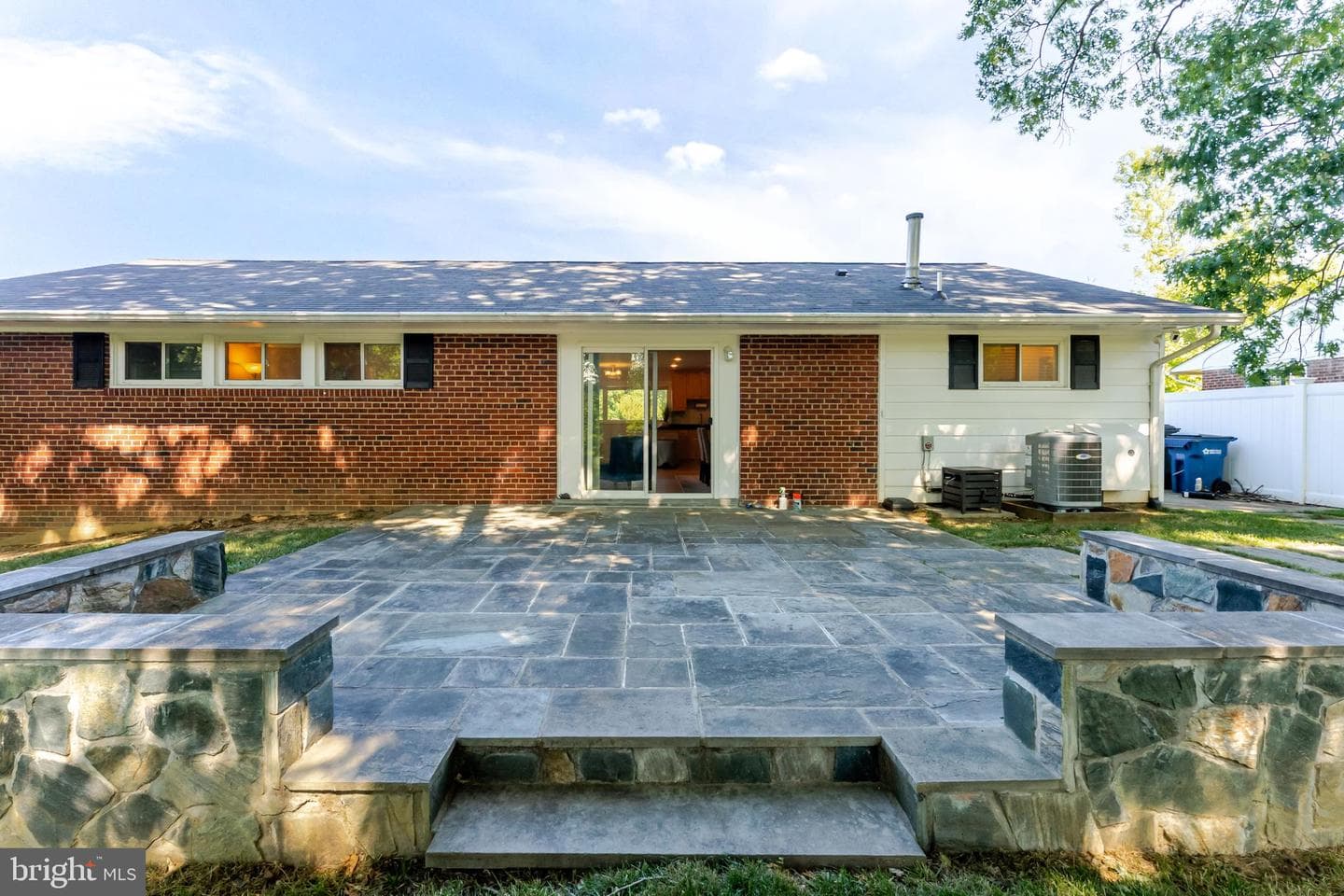 5825 Atteentee Road photo 24