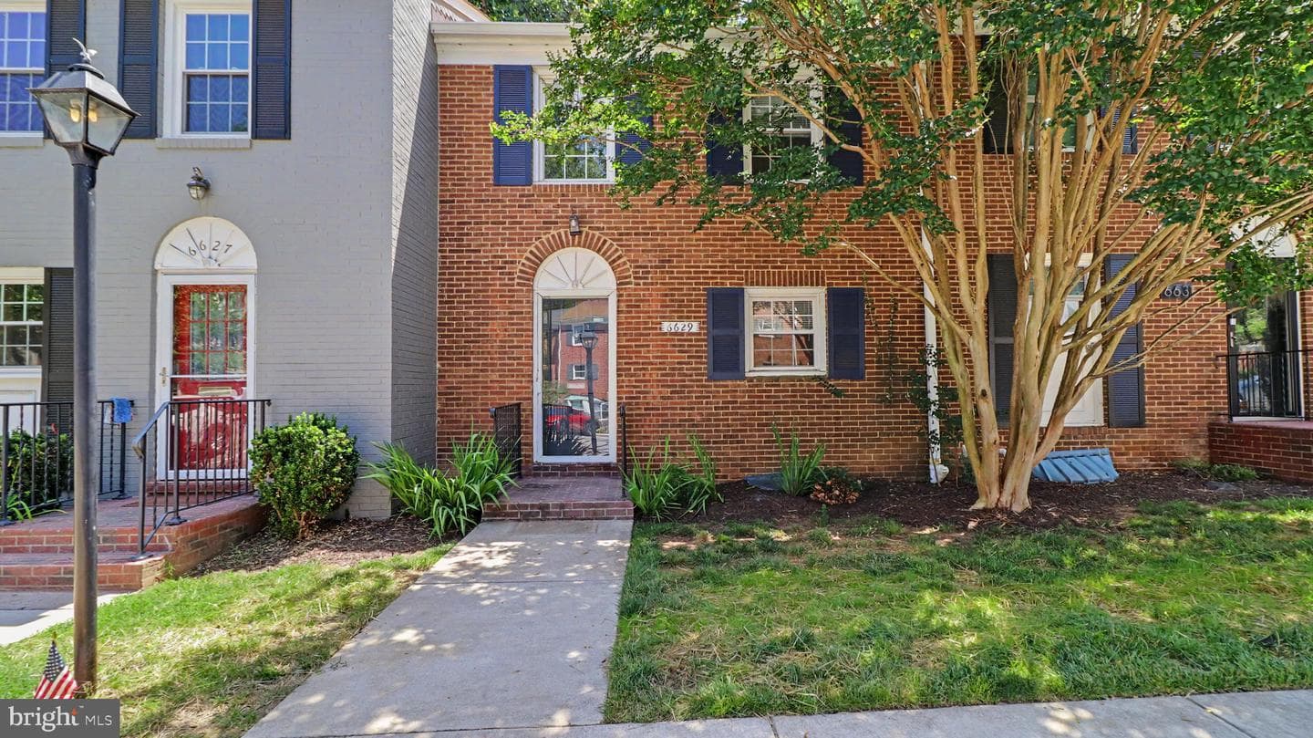 6629 Burlington Place photo 1
