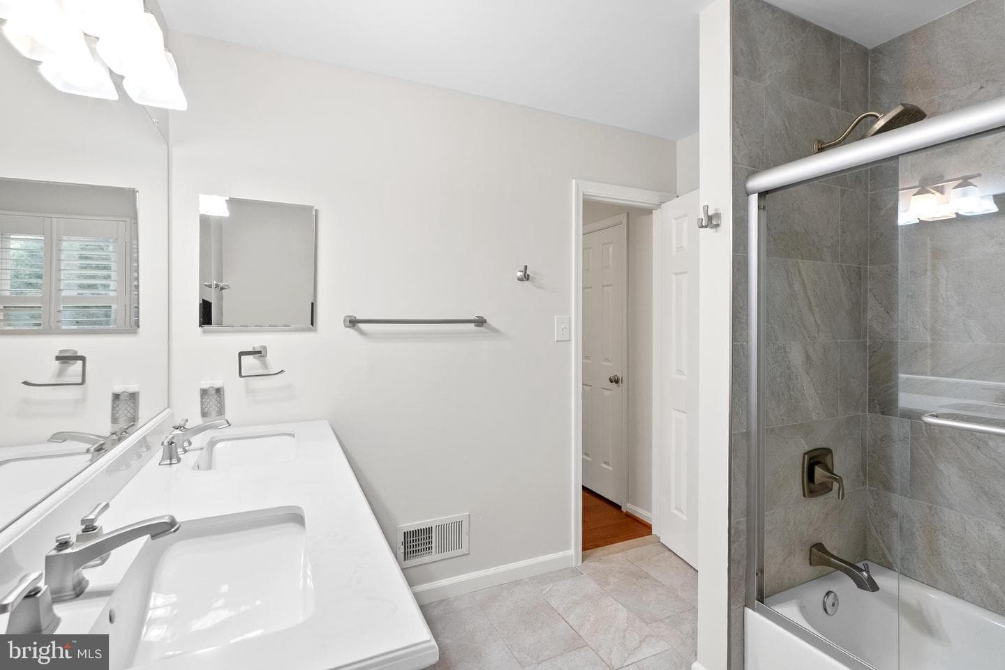 3507 Stringfellow Court photo 28