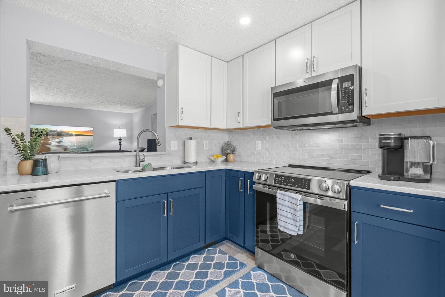 9179 Forest Breeze Court photo 6