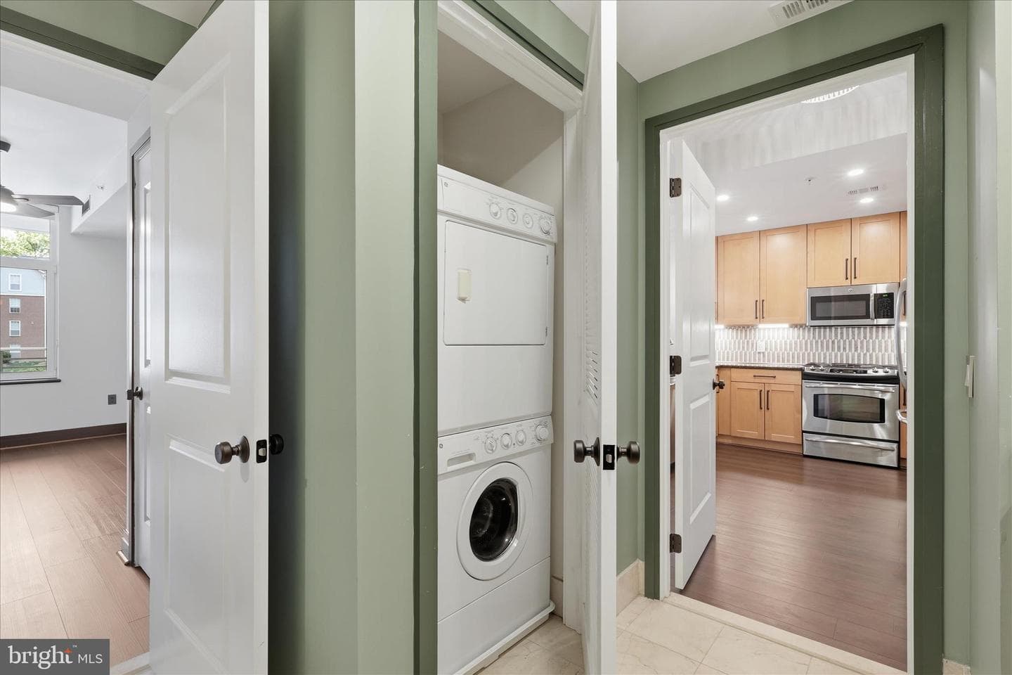 8220 Crestwood Heights Drive #206 photo 24