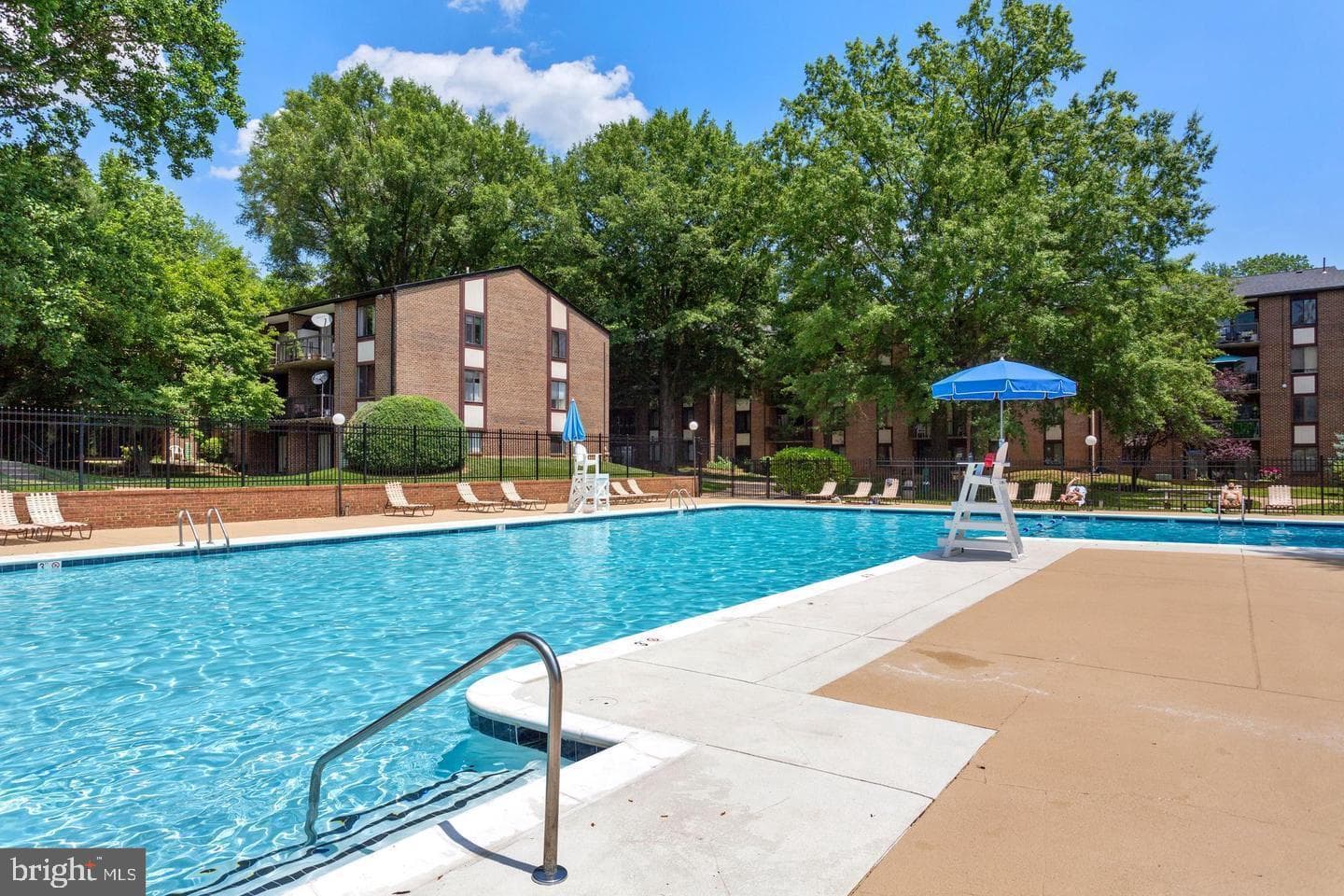 9702 Kingsbridge Drive #302 photo 22