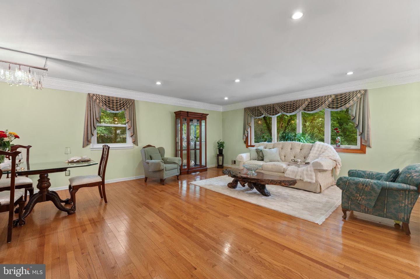 6816 Shrine Court, Annandale