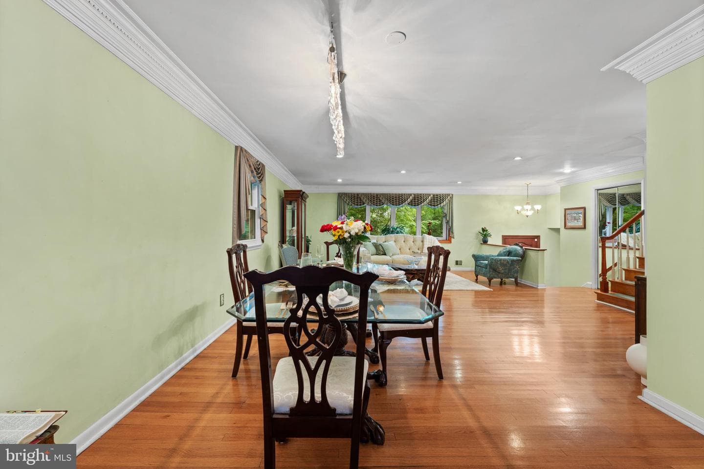 6816 Shrine Court photo 4