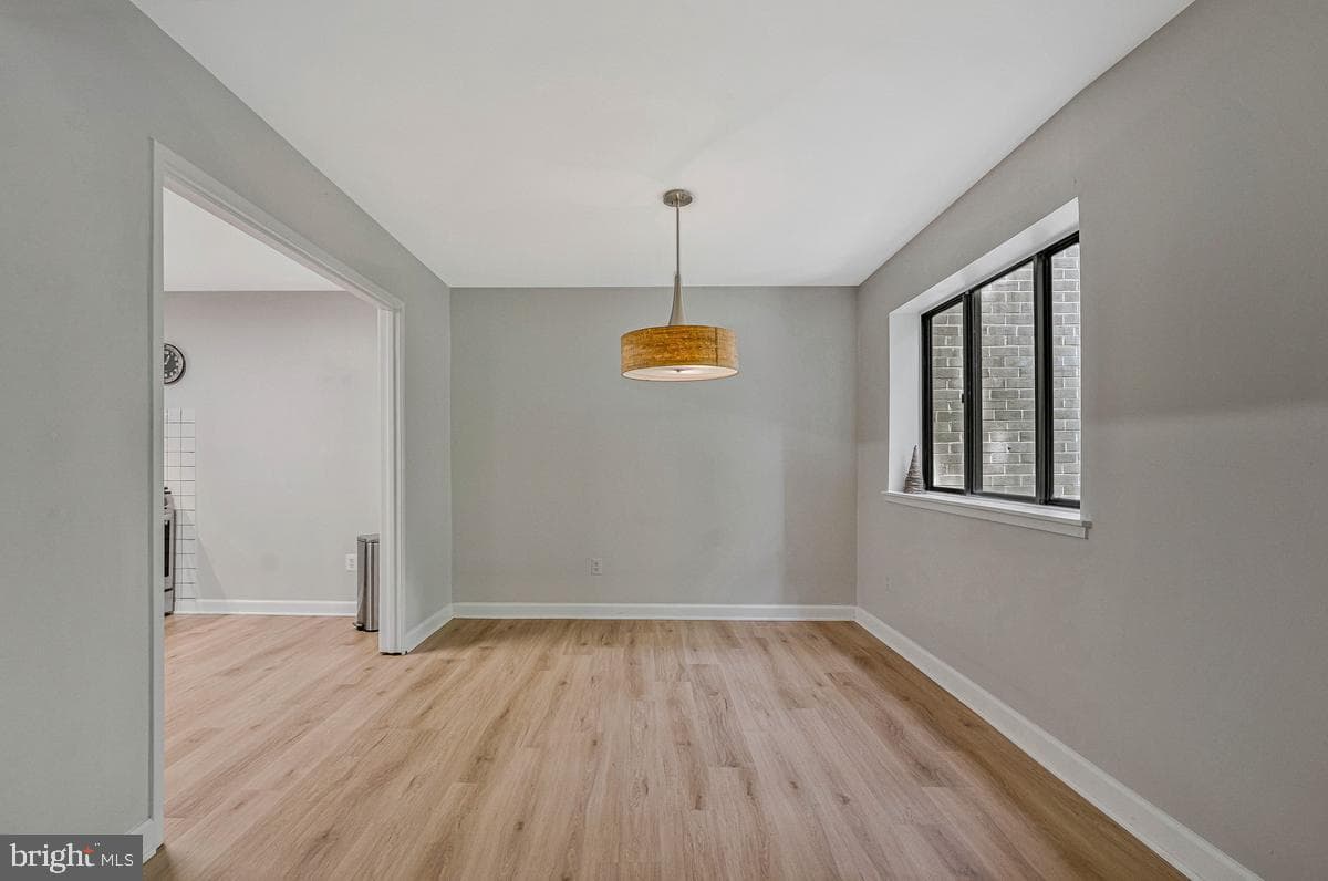 1663 Parkcrest Circle #200 photo 10