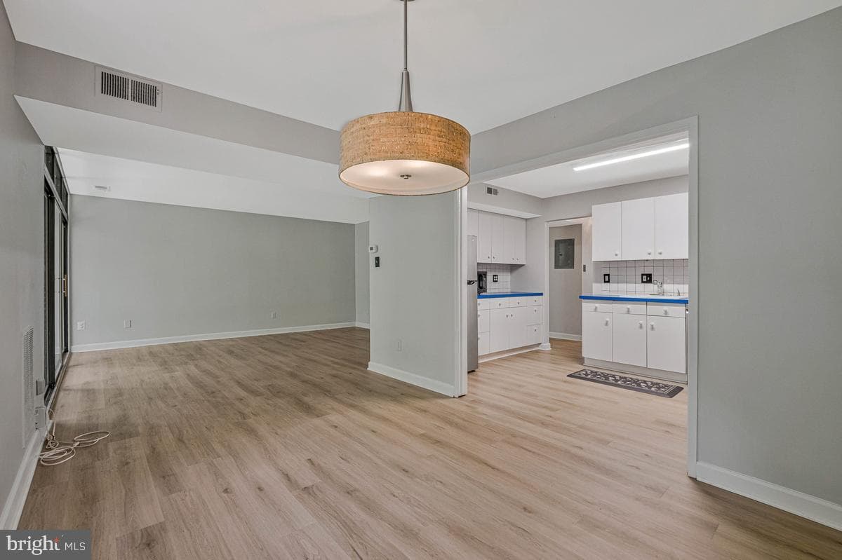 1663 Parkcrest Circle #200 photo 12
