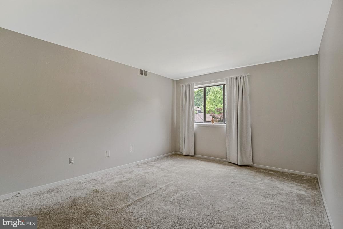 1663 Parkcrest Circle #200 photo 20