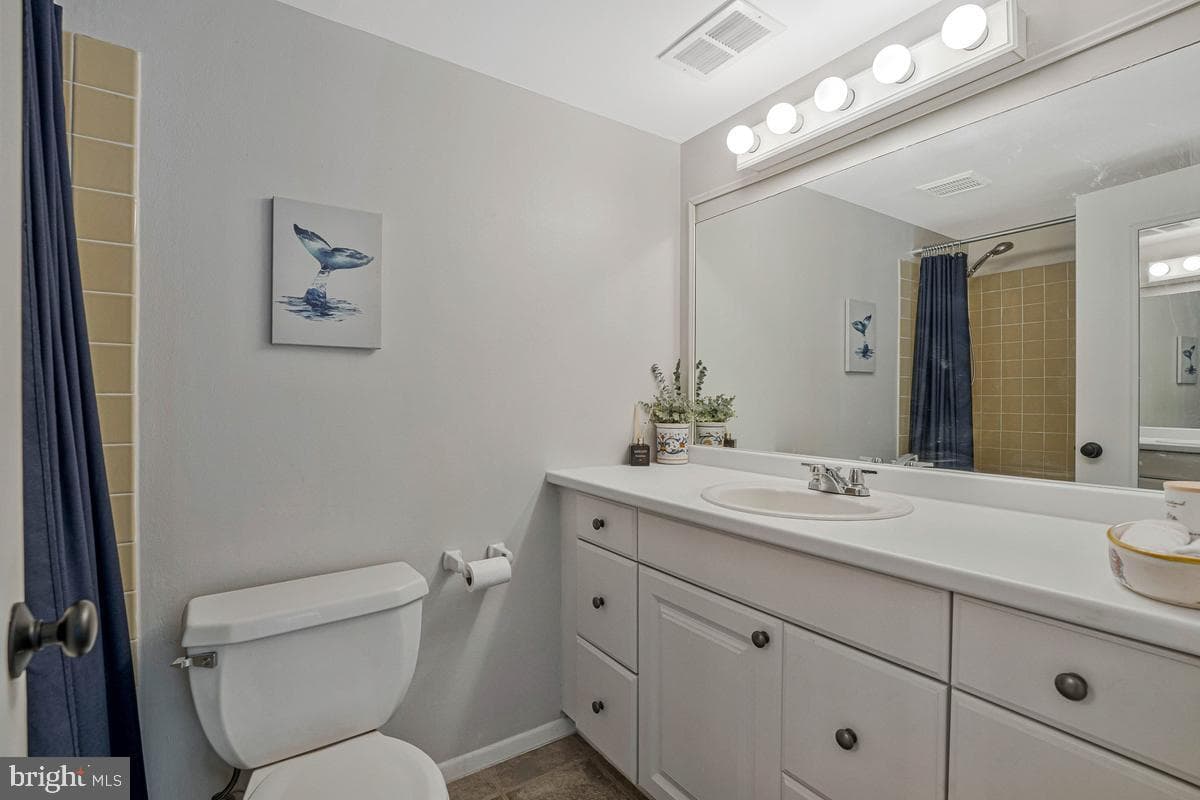 1663 Parkcrest Circle #200 photo 21