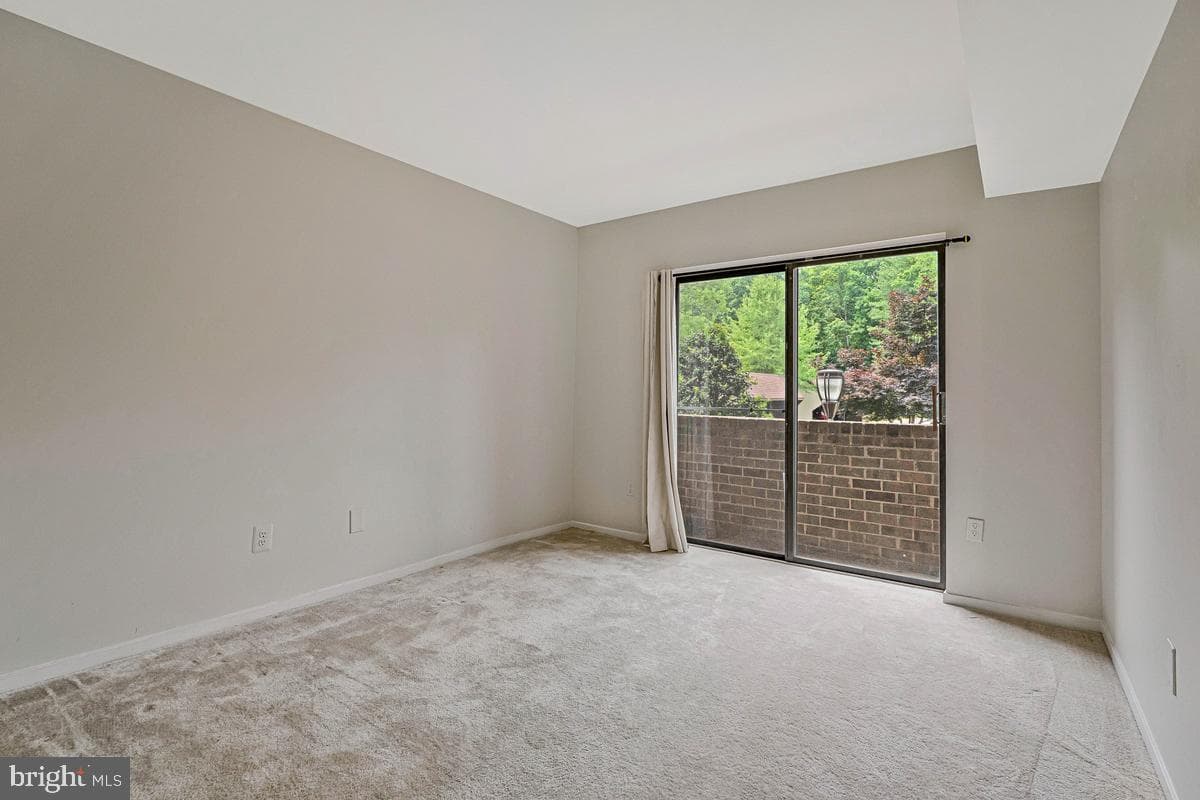 1663 Parkcrest Circle #200 photo 24