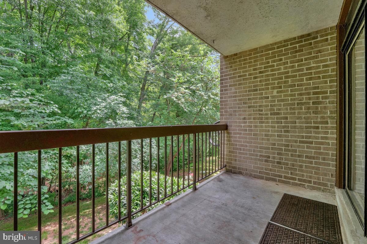 1663 Parkcrest Circle #200 photo 30