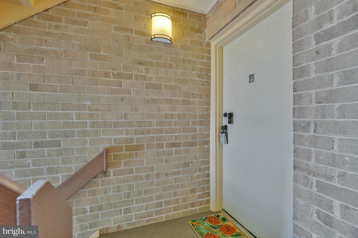 1663 Parkcrest Circle #200 photo 4