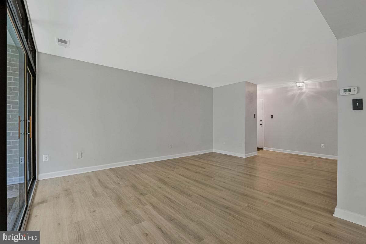 1663 Parkcrest Circle #200 photo 9