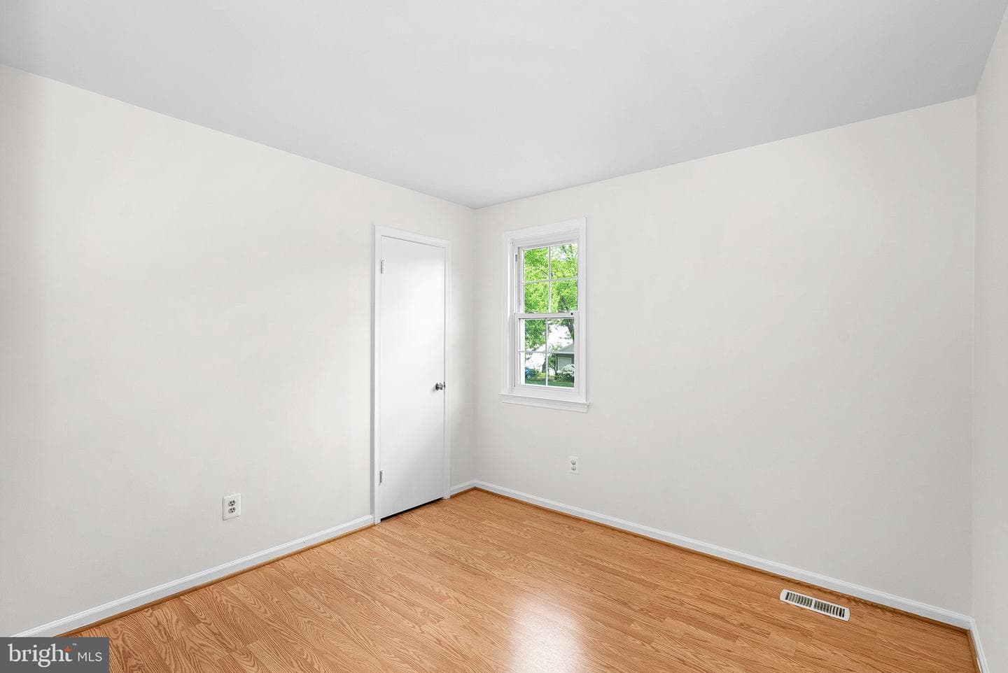 9361 Tartan View Drive photo 18