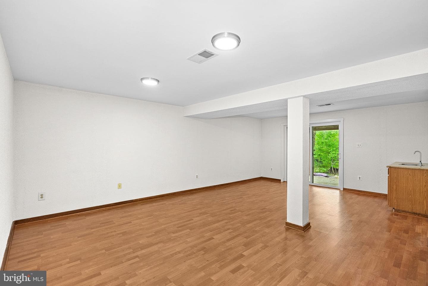 9361 Tartan View Drive photo 32