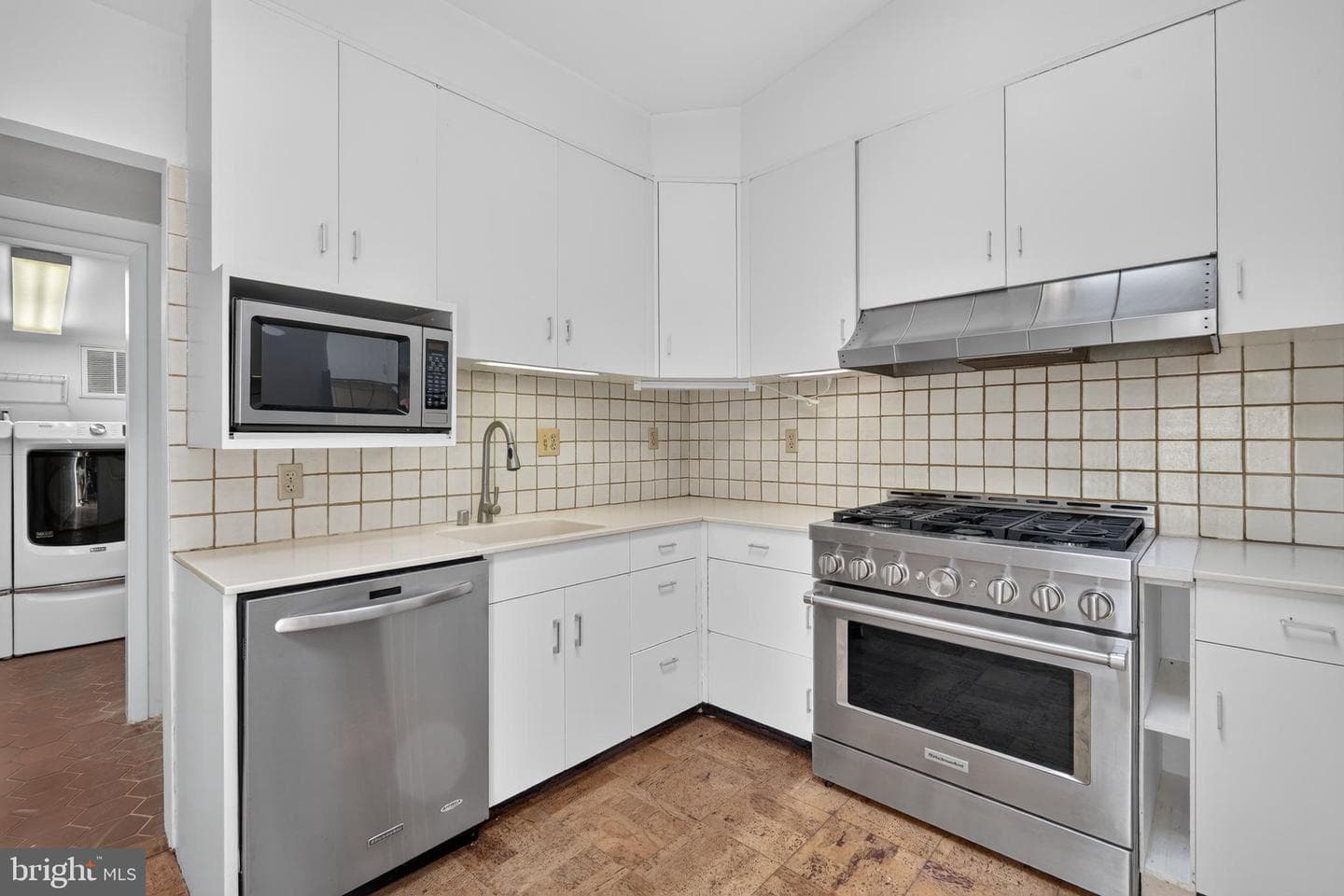 6018 Ridge View Drive photo 10