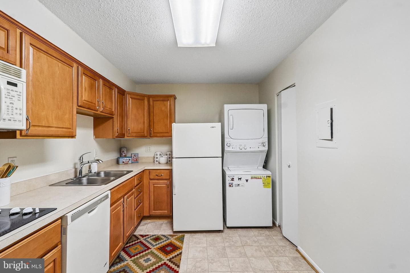 5901 Mount Eagle Drive #409 photo 11