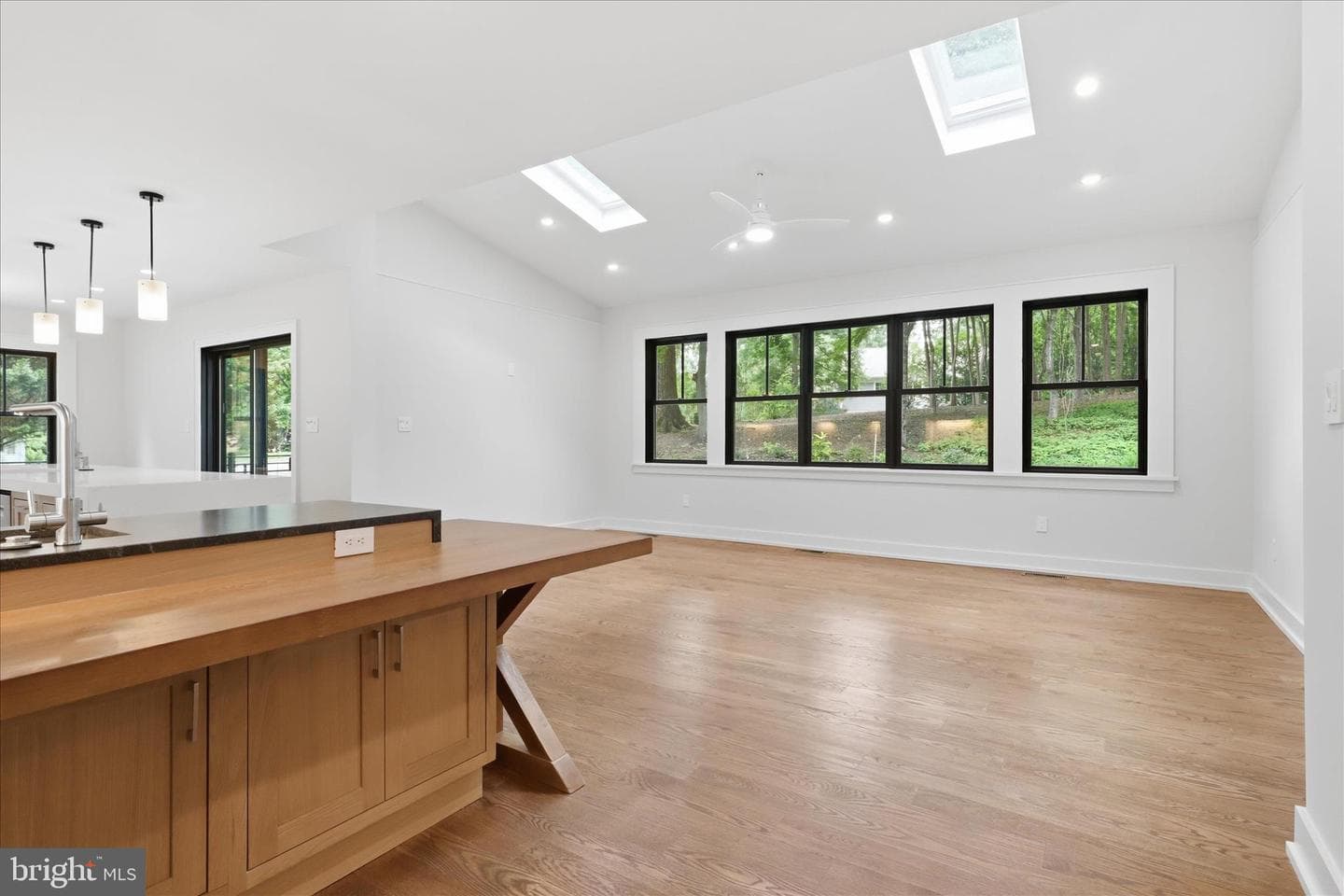 5921 Chesterbrook Road photo 27