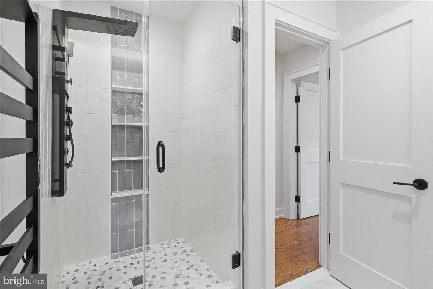 5921 Chesterbrook Road photo 51