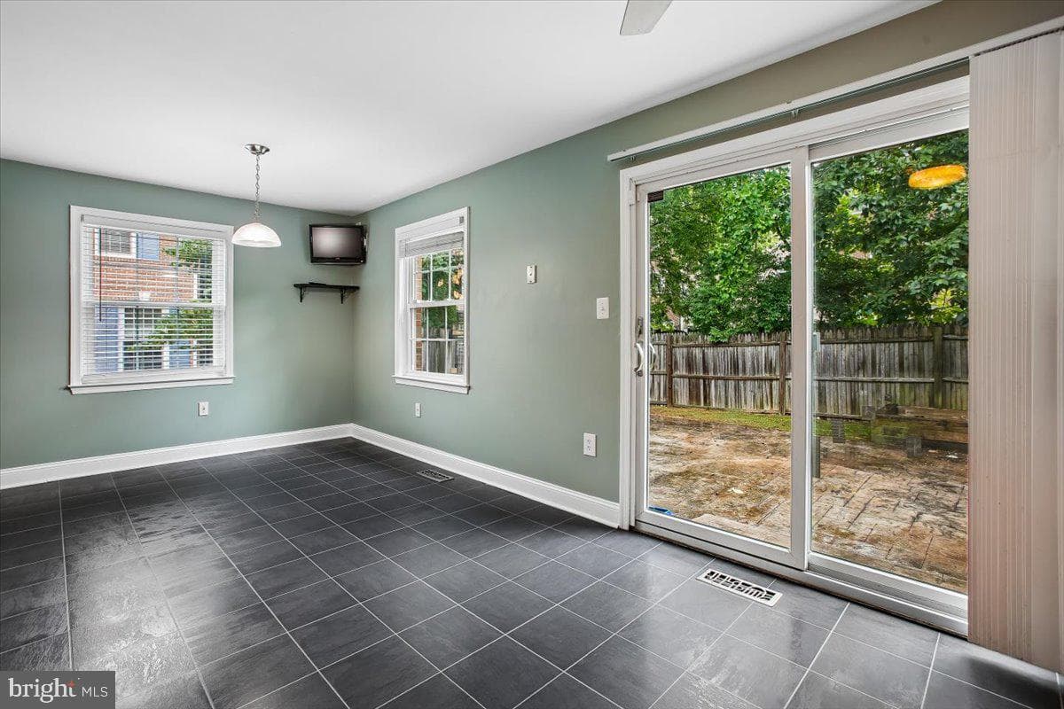 7018 Bradwood Court photo 15