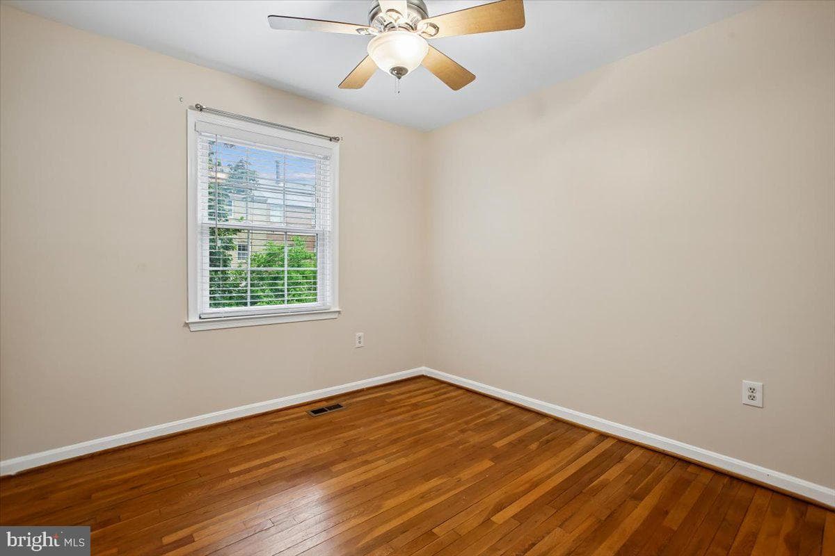 7018 Bradwood Court photo 27