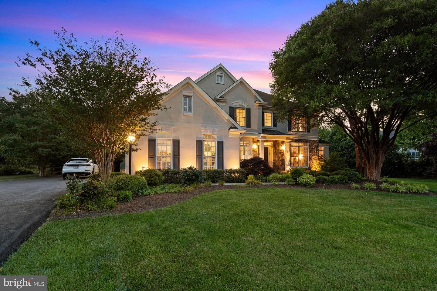 8206 Greentree Manor Lane photo 13