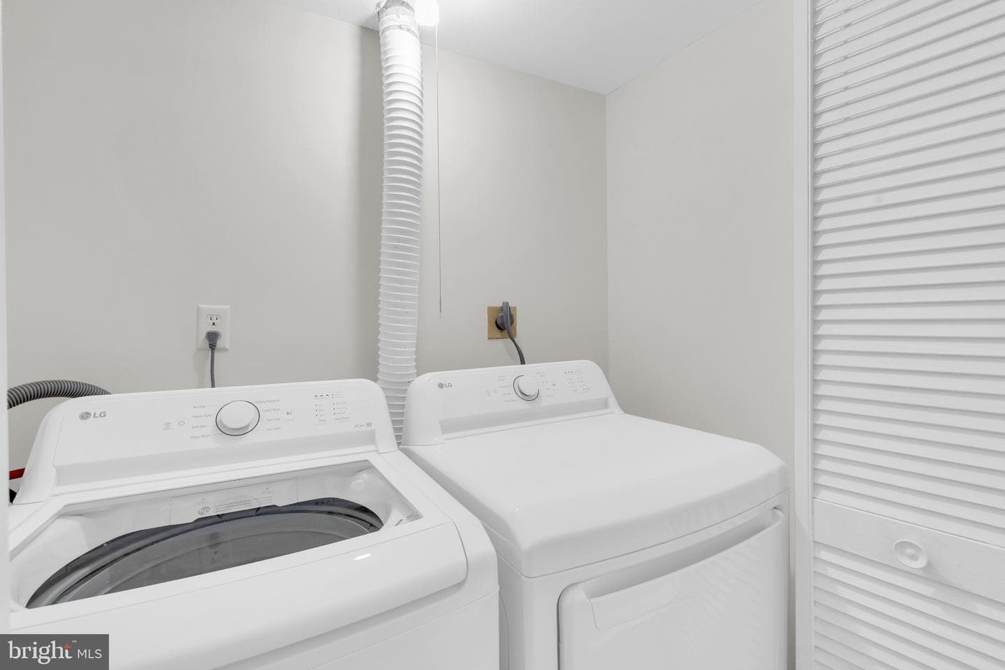 10669 Spring Oak Court photo 27