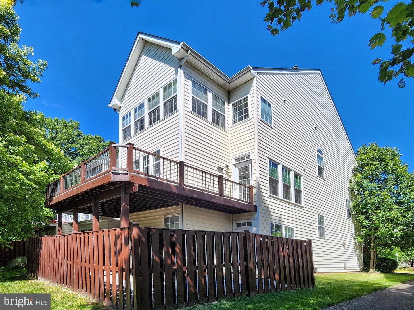 13906 Gothic Drive photo 4
