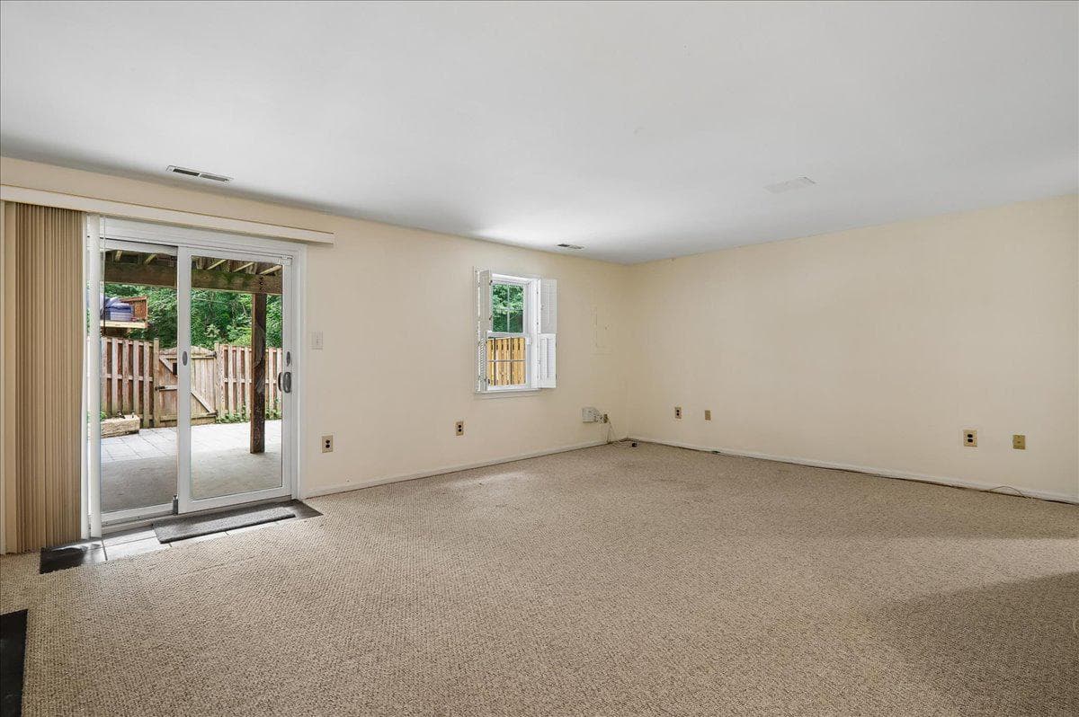 7408 Spring Tree Drive photo 30