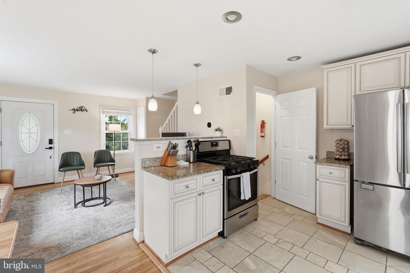 2250 Arlington Terrace photo 7