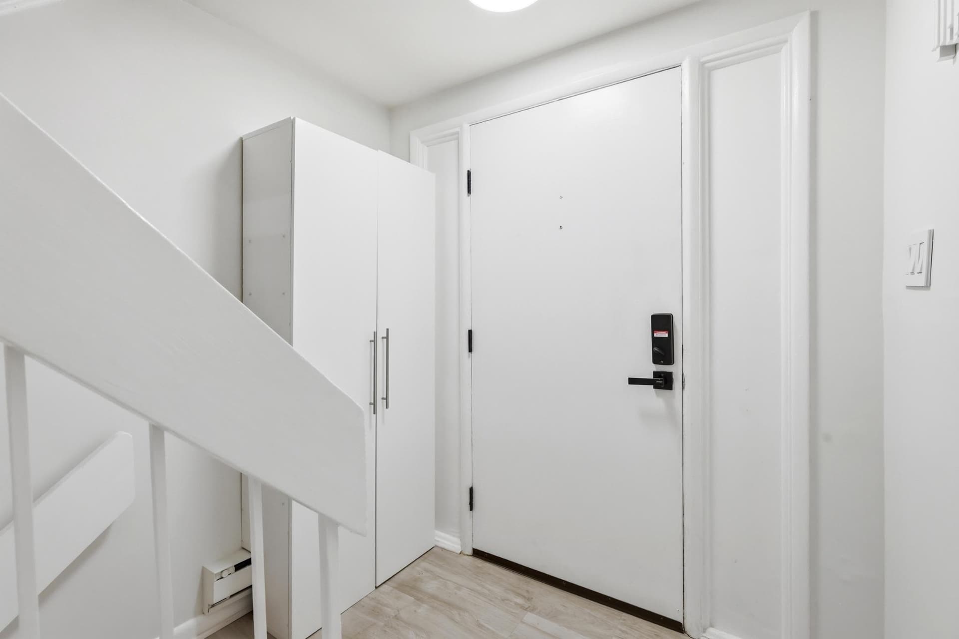 2260 Covent Gardens Court photo 4