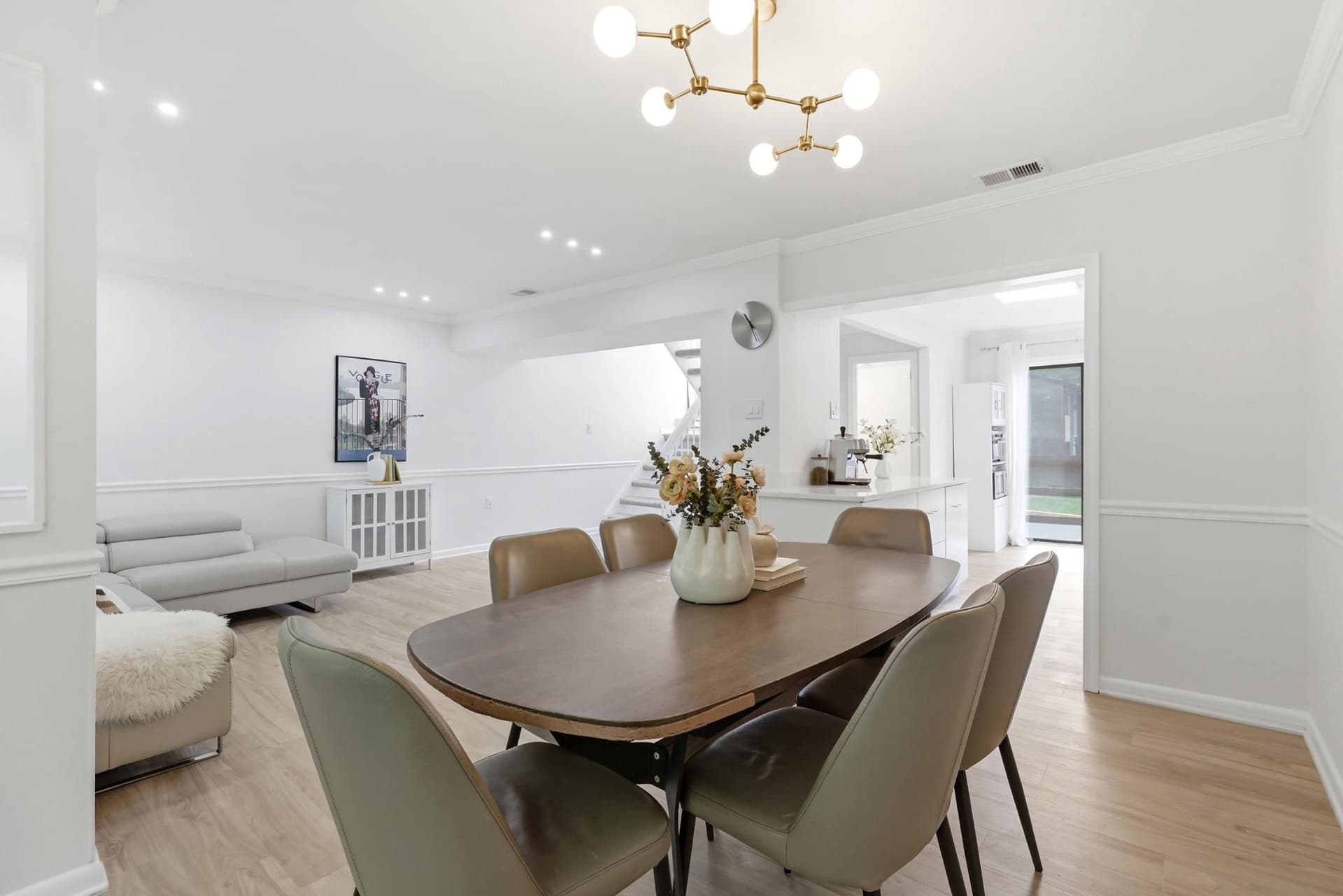 2260 Covent Gardens Court photo 9
